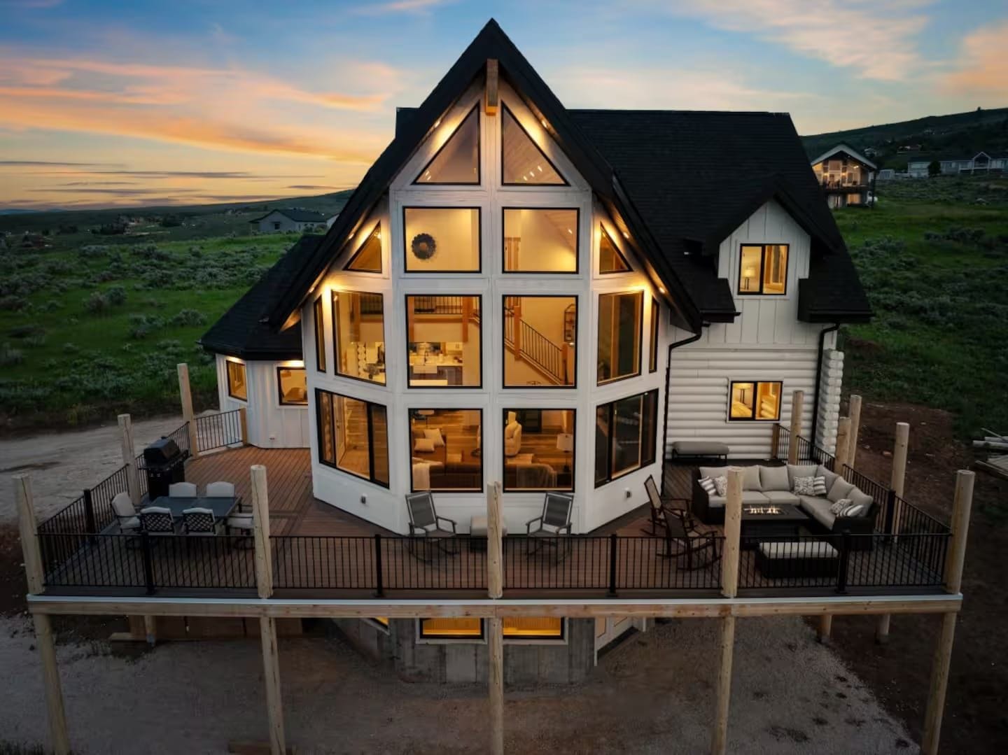 Breaking the Mold: My Micro Wedding Adventure in a Cozy Estate‑Style Backyard