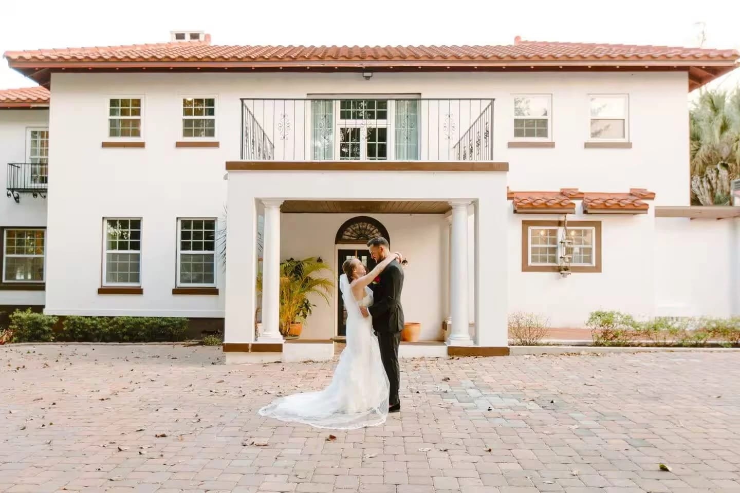 Featured image for From Inspiration to Reality: Transforming Your Wedding Estate Rental into a Luxury Wedding Venue