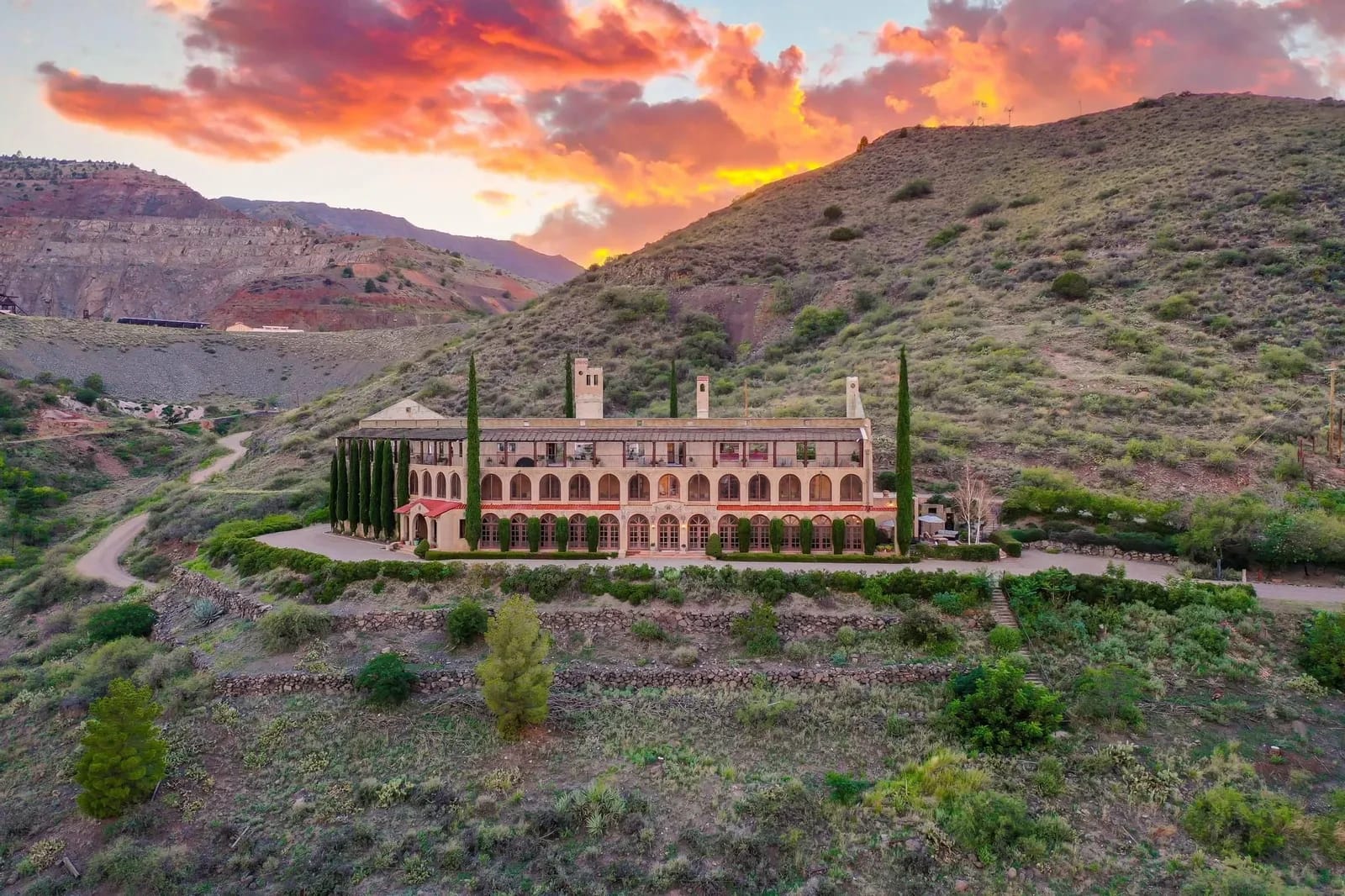 Featured image for Historic Jerome Estate: 25,000sqft Arizona WedStay Wedding Venue