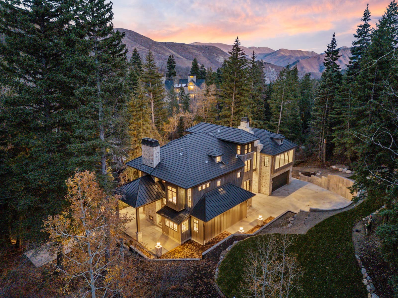 Rivercrossed Alpine Estate: Sundance Utah Wedding Venue