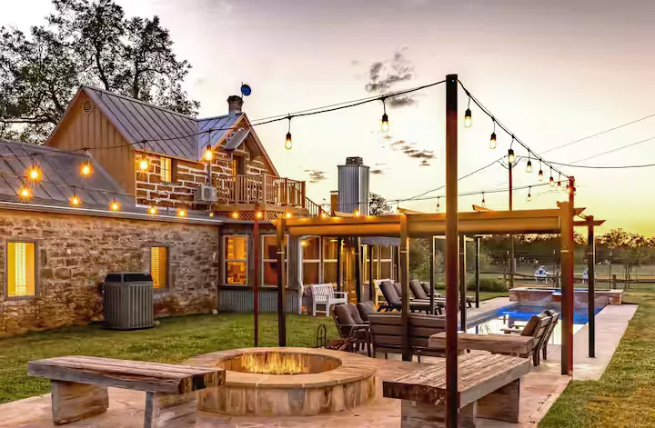 Texas Hill Country Ranch Estate with Pool, Barn & Vineyard Views - Photo 3