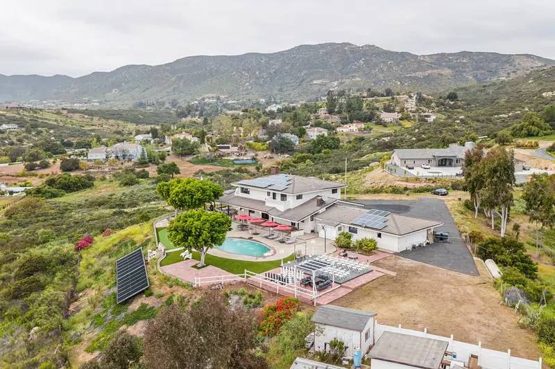 Hilltop 10-Acre Estate Near San Diego – A Private Setting for Weddings & Gatherings - Photo 3