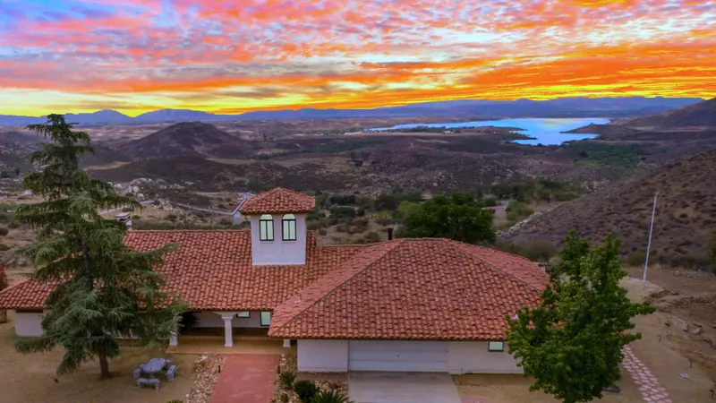 SoCal Hilltop Haven with 360° Views, Hot Tub & Pickleball Court - Photo 1