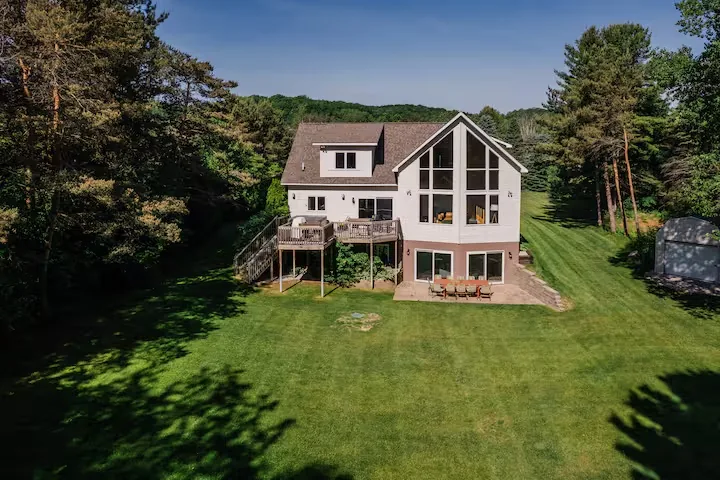 Deer Lake Estate – Private Lakeside Estate in Boyne City, Michigan - Photo 1