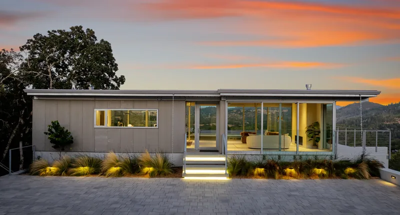 Sonoma Valley Modern Mansion with Pool, Gym & Vineyard Views - Photo 3