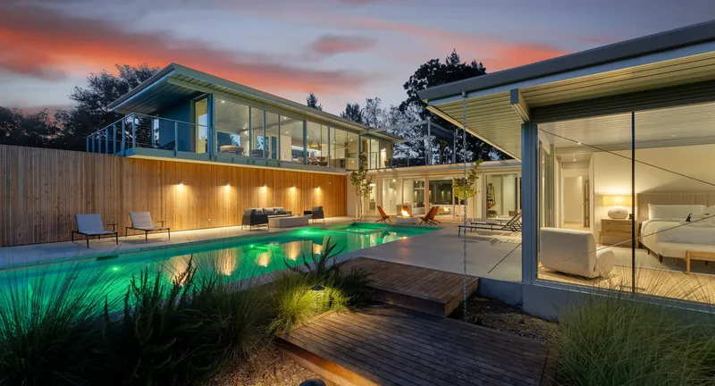 Sonoma Valley Modern Mansion with Pool, Gym & Vineyard Views - Photo 2