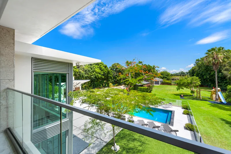 Luxury Miami Villa with Private Pool & Expansive Grounds - Photo 3