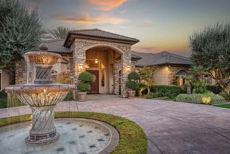 Cali Vineyard Estate with Pavilion & Gardens – Kingsburg, California (Near Fresno & Yosemite) - Photo 1